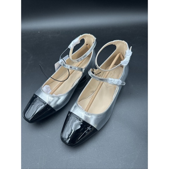 Liz Claiborne Shoes - Liz Claiborne Flori‎ Women's Ballet Flats Cap Toe Silver Multi Sz 5.5 M